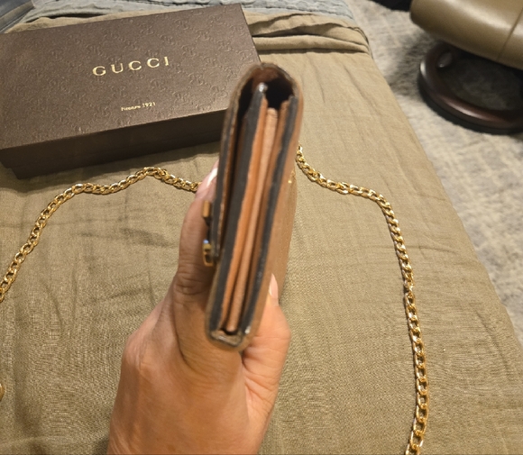 Gucci Tan Embossed Leather Wallet - Picture 6 of 7